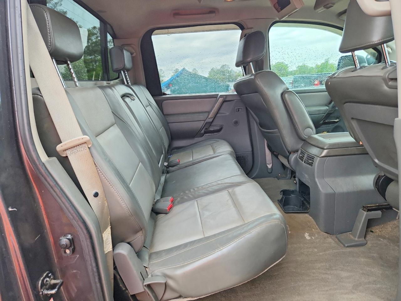 2005 Nissan Titan XE