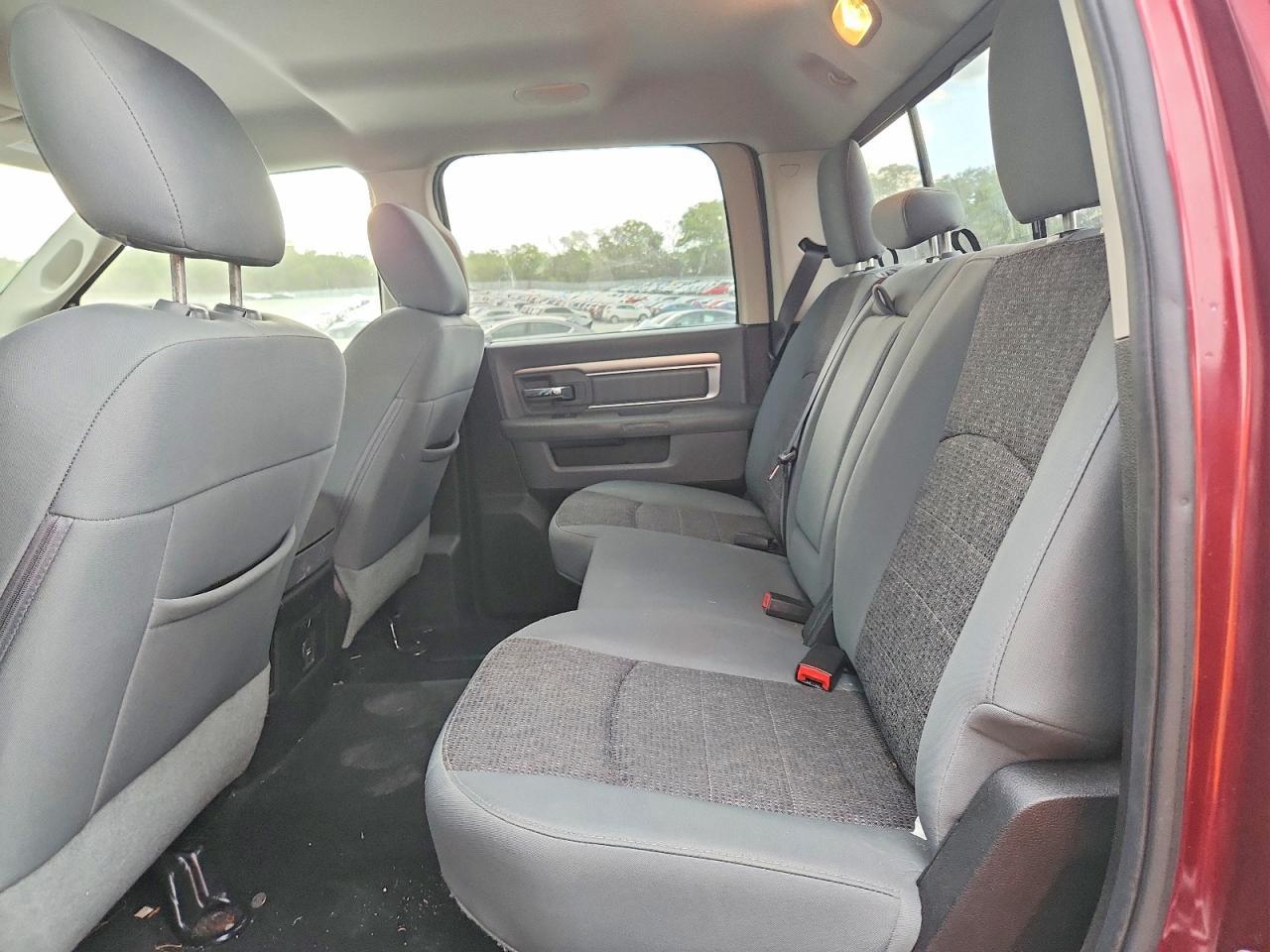 2016 Dodge RAM 1500 SLT