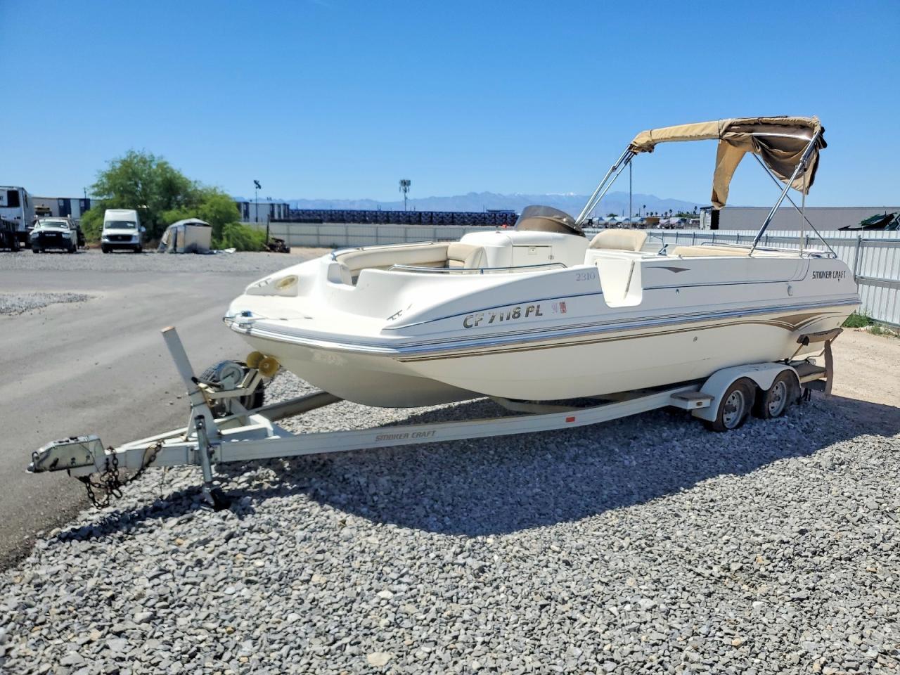 2000 Commander Smoker Craft