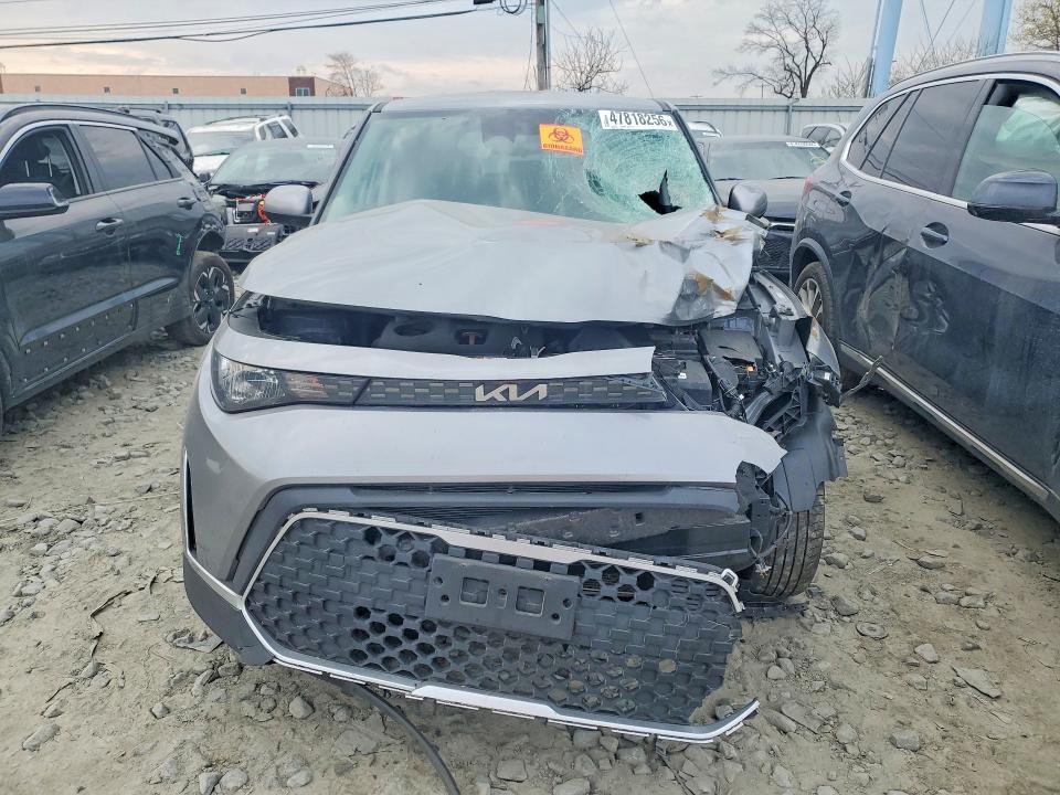 2025 KIA Soul s