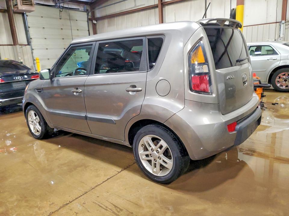 2011 KIA Soul +