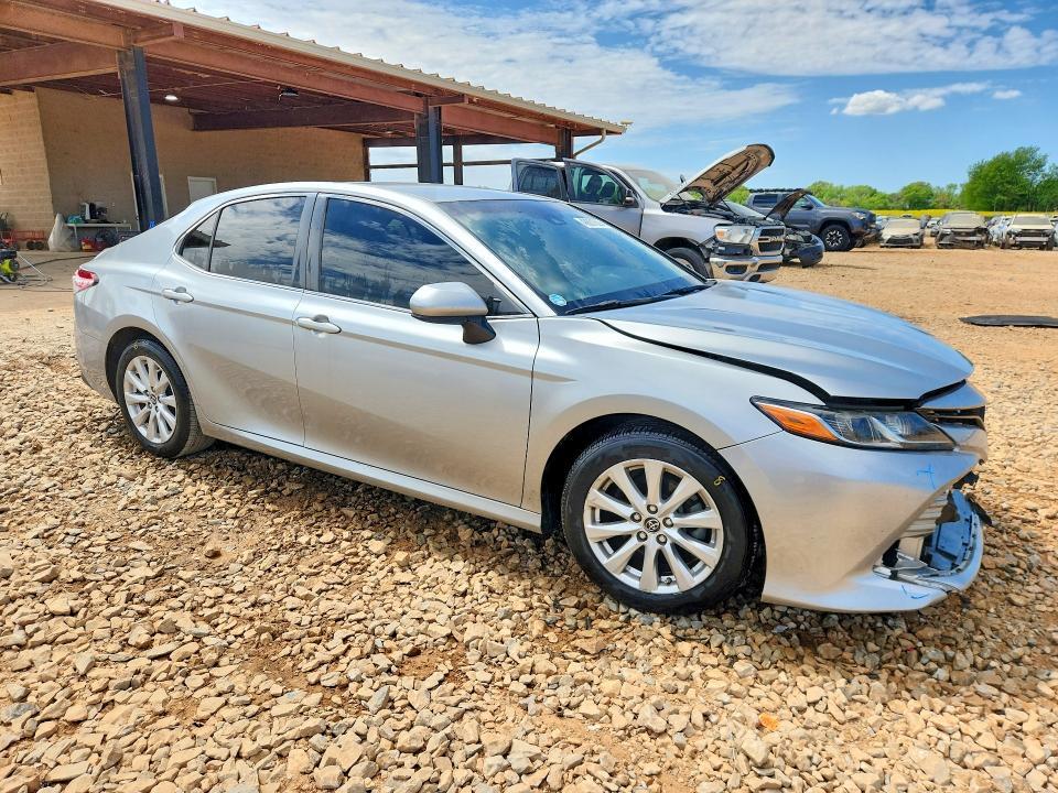 2018 Toyota Camry le