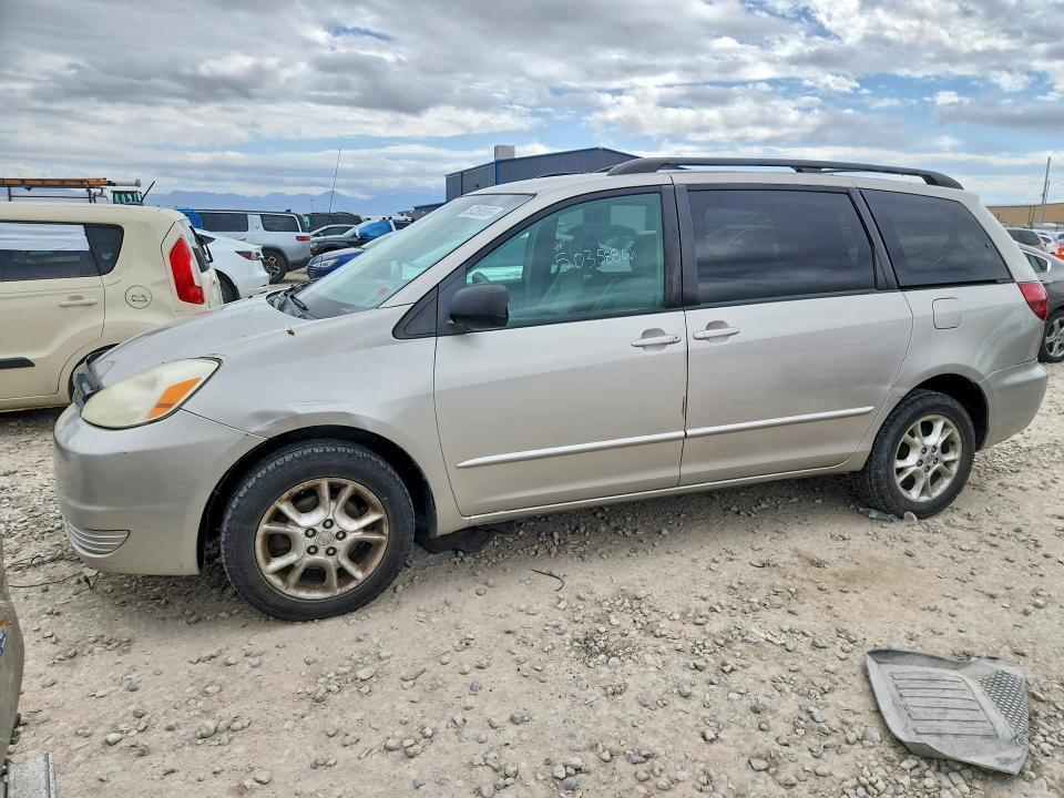 2005 Toyota Sienna le