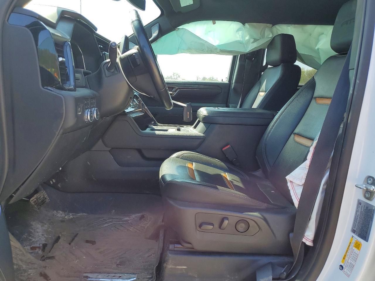 2024 GMC Sierra K2500 AT4
