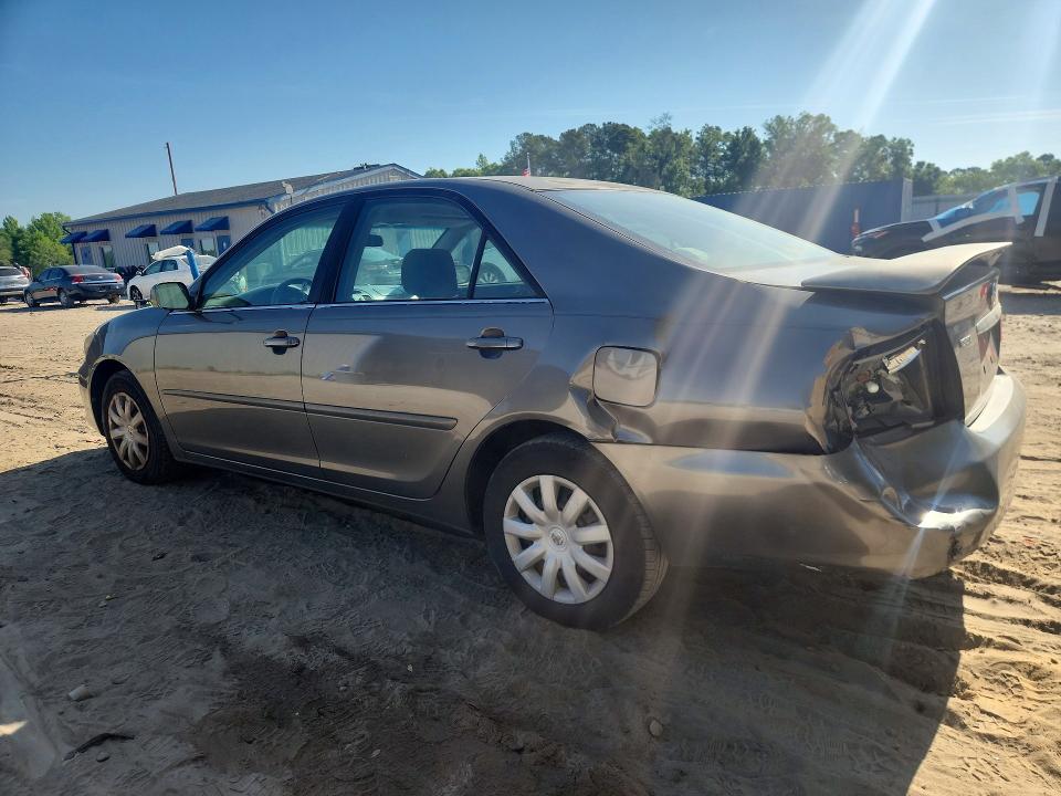 2005 Toyota Camry le