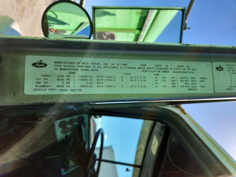 1999 Mack CH613 Semi Truck