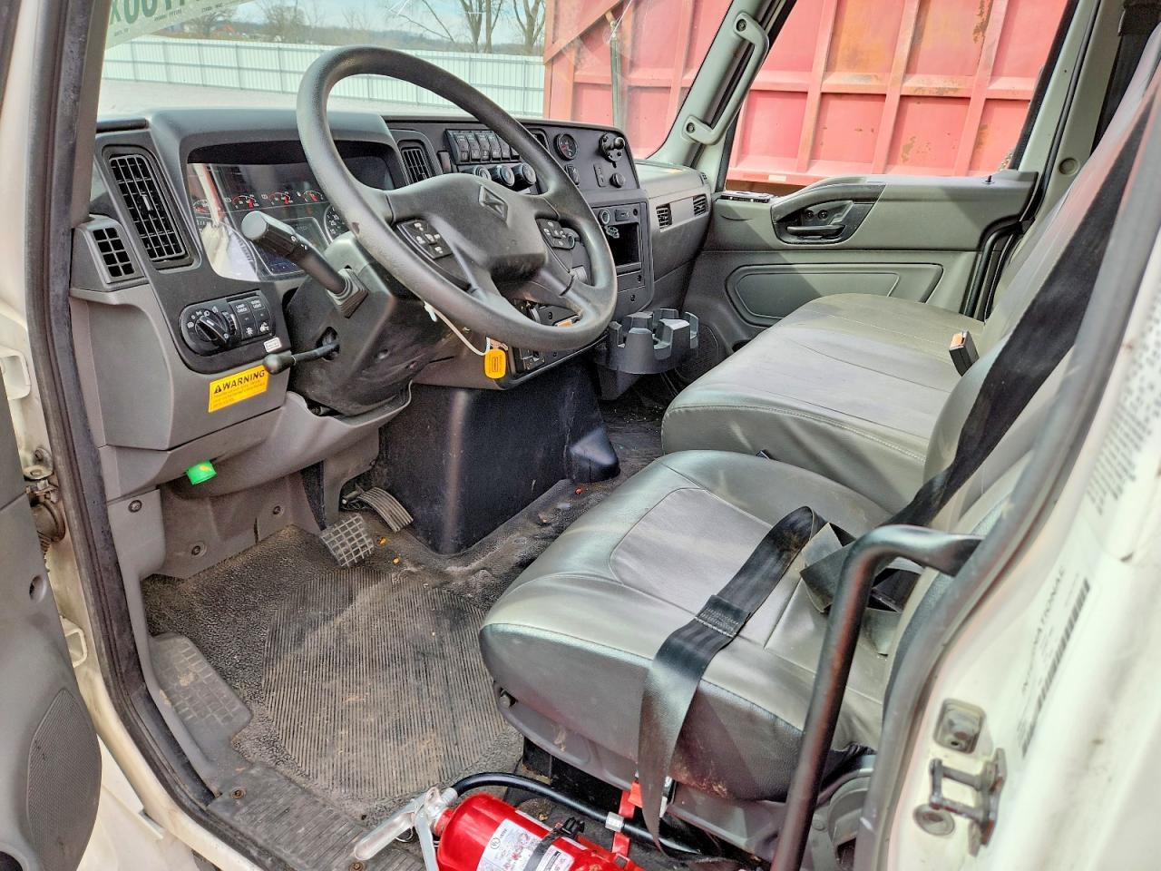 2025 International MV607-BOX Truck