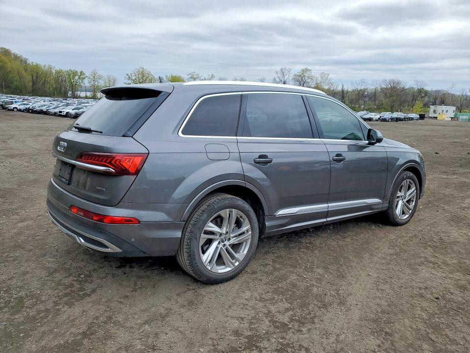 2021 Audi Q7 Premium Plus