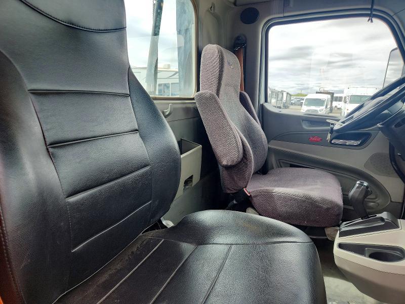 2018 Peterbilt 579 Semi Truck