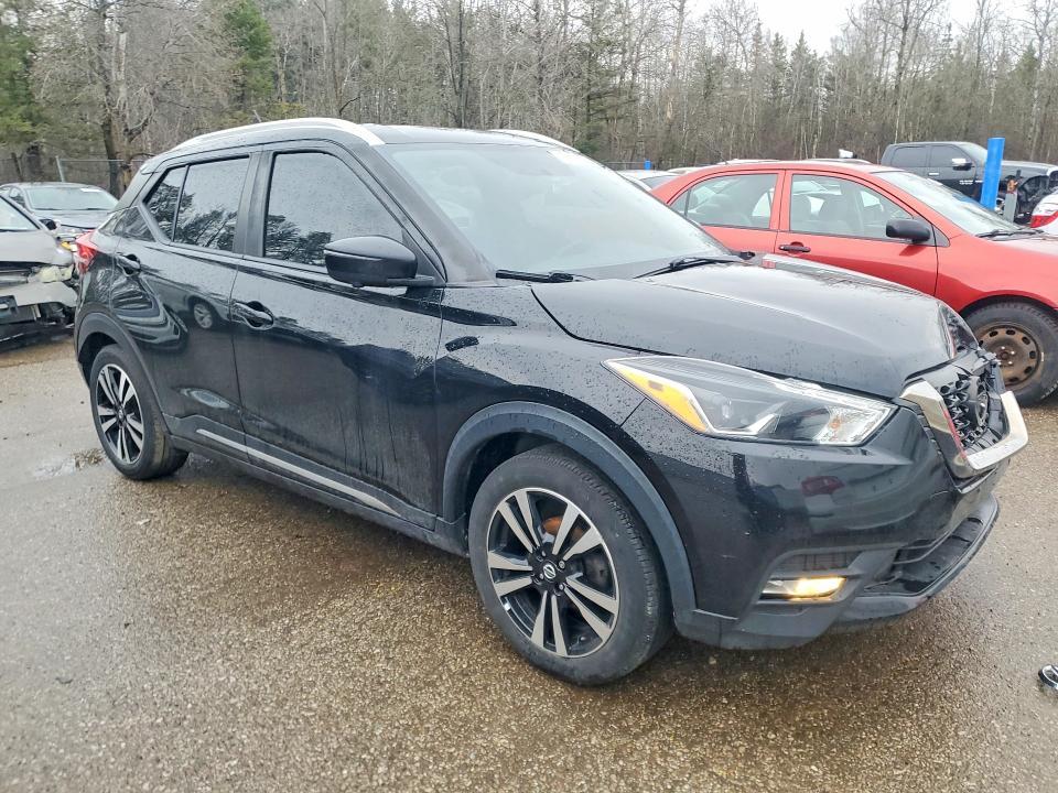 2019 Nissan Kicks s