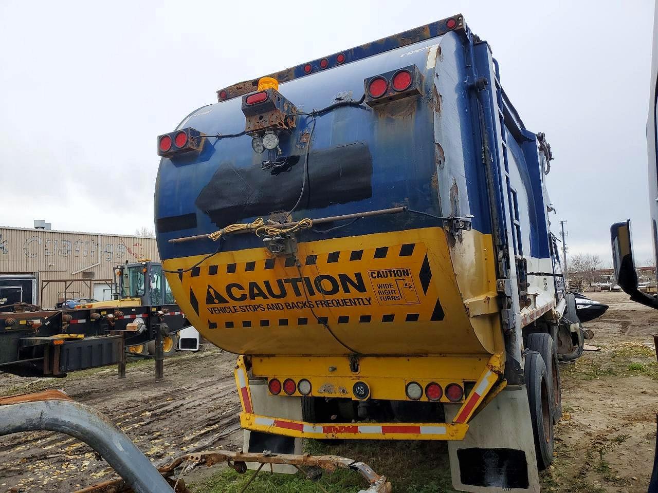 2014 Mack 600 MRU600