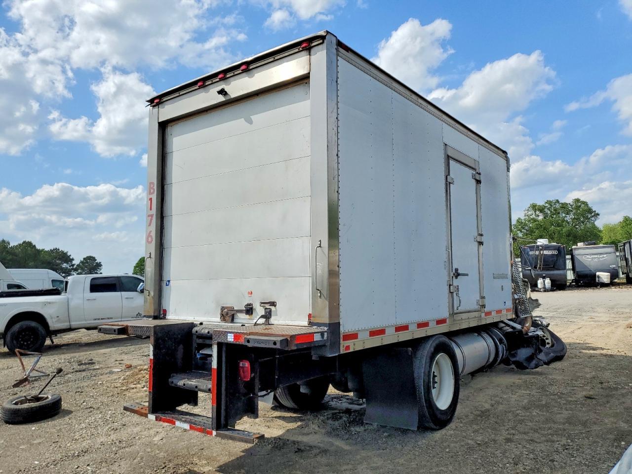 2017 Kenworth T270 BOX Truck