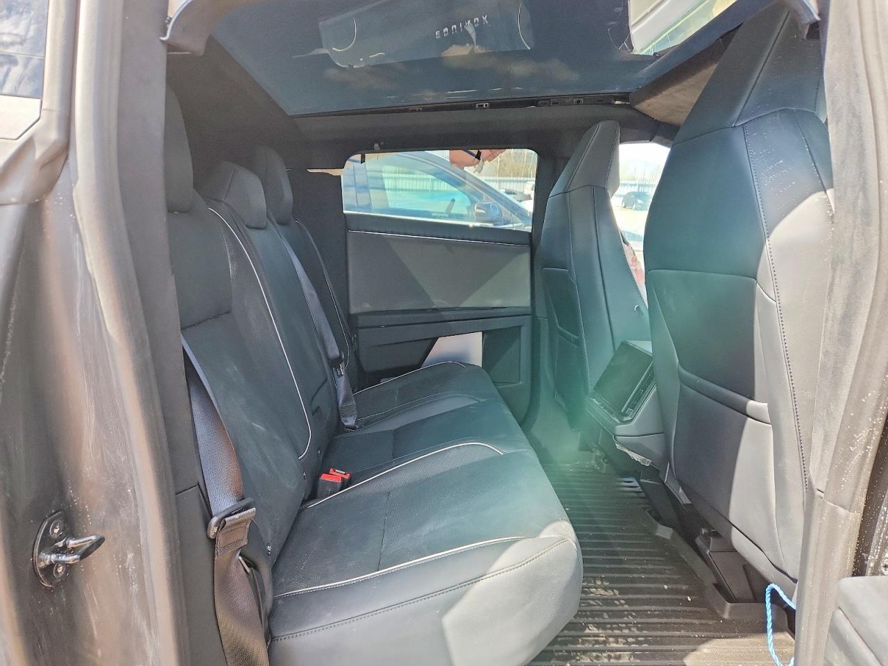 2025 Tesla Cybertruck