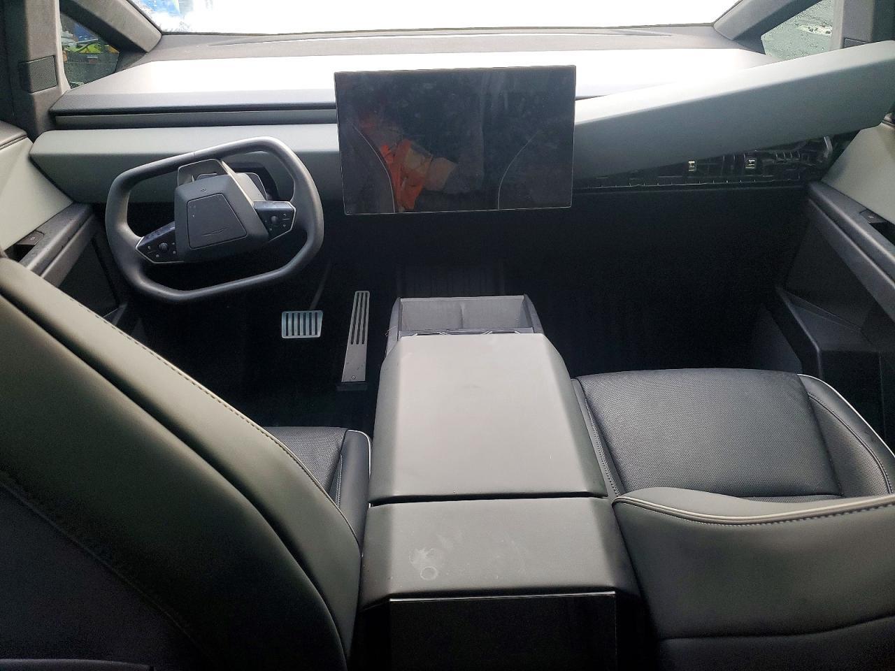 2024 Tesla Cybertruck