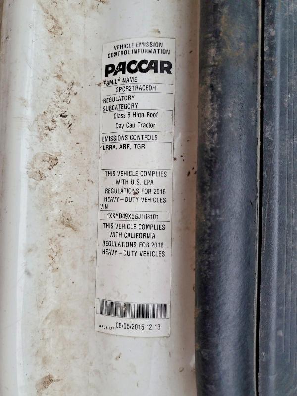 2016 Kenworth T680 Semi Truck