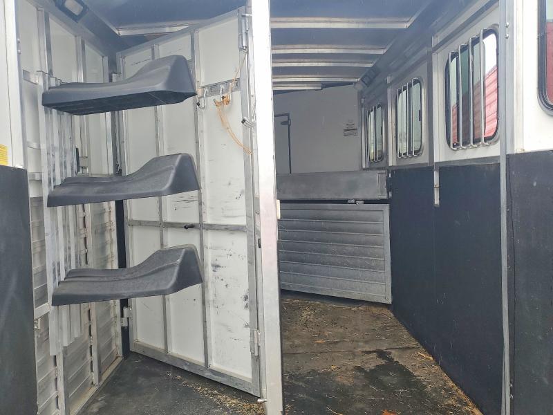2013 Sundowner Horse Trailer