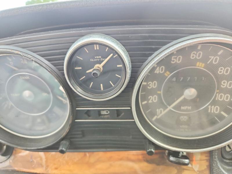 1976 Mercedes-Benz 240