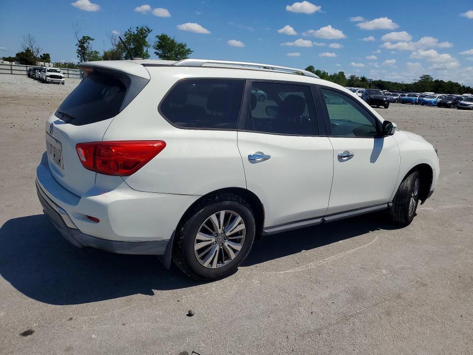 2018 Nissan Pathfinder s