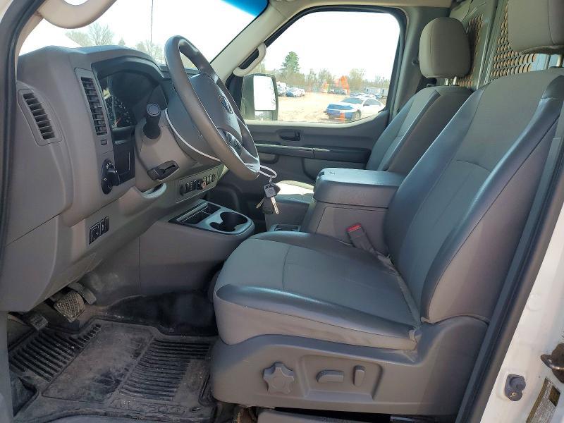 2013 Nissan NV 2500 HD S