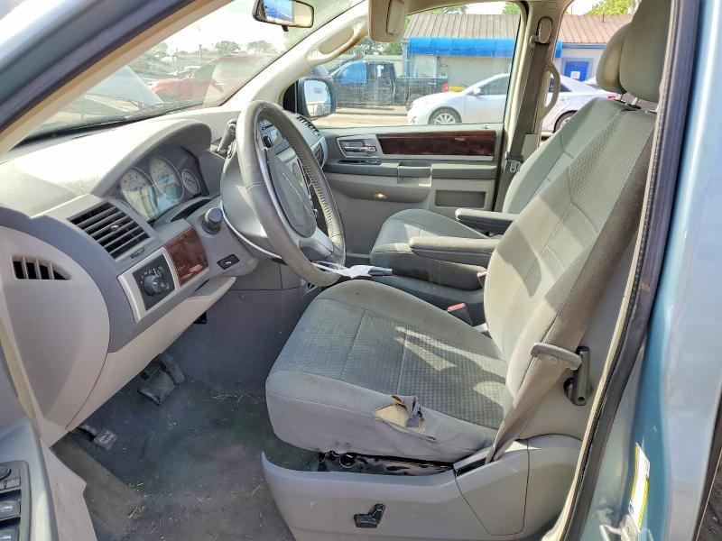 2010 Chrysler Town & Country Touring