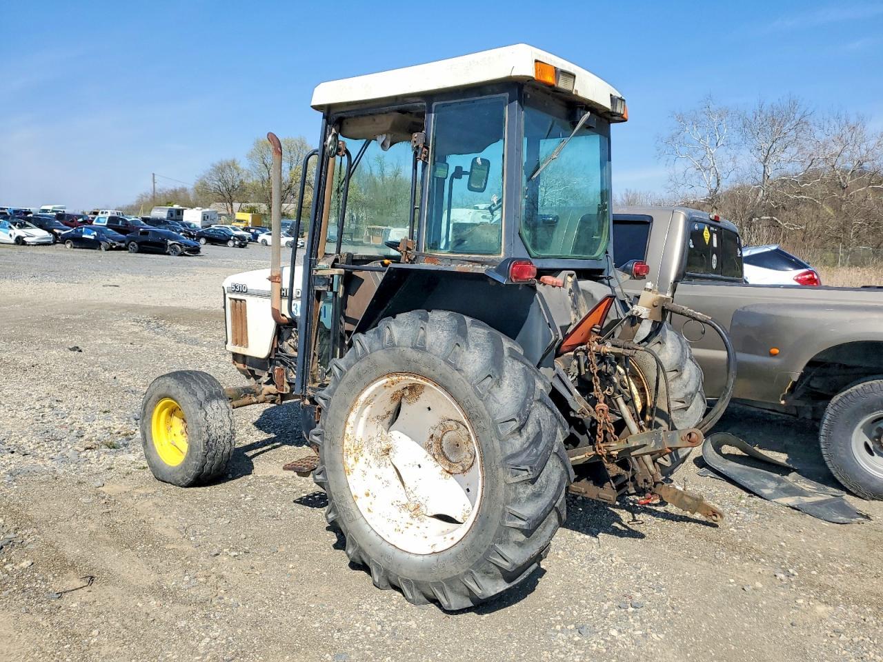 2000 John Deere 5310 Tractor