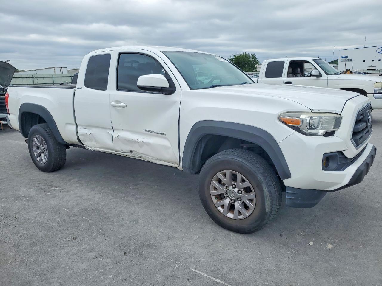 2016 Toyota Tacoma SR5