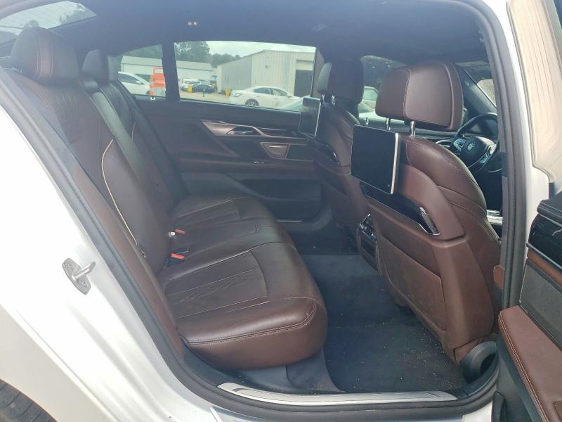 2016 BMW 750 i