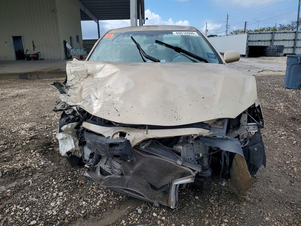 2011 Toyota Camry le