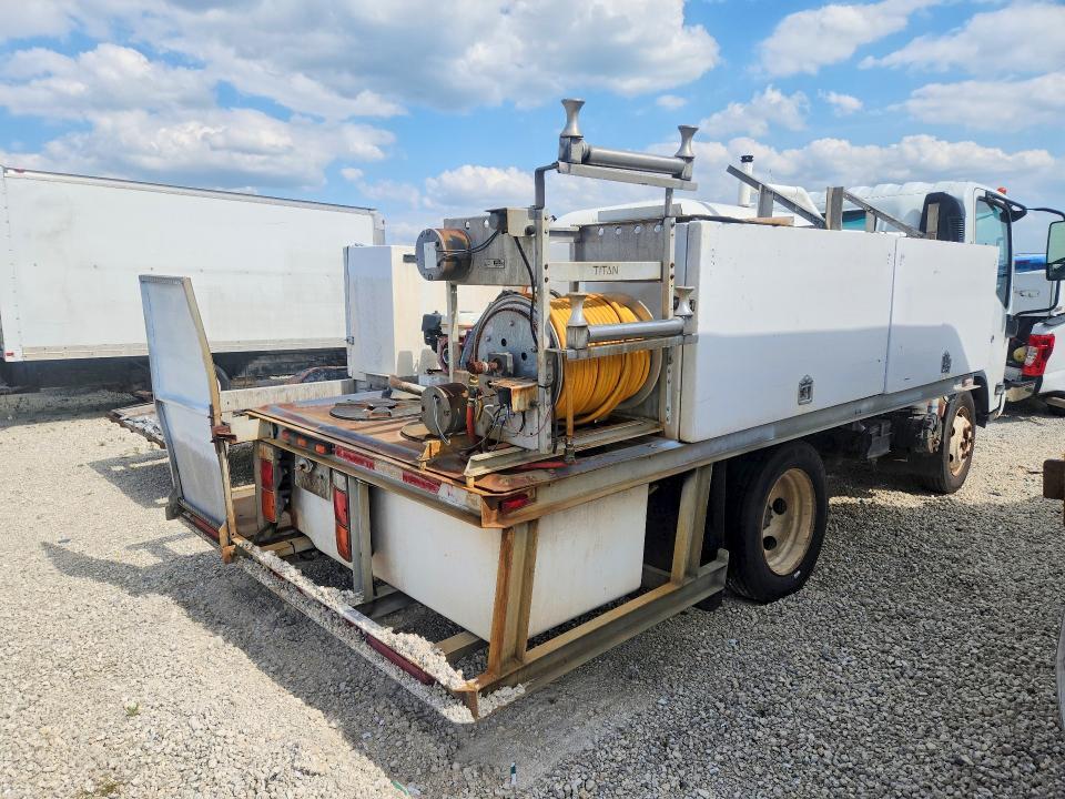 2018 Isuzu NPR HD