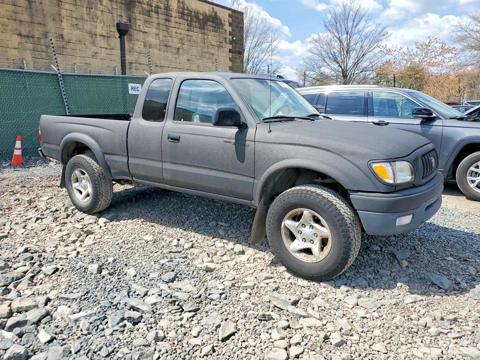 2003 Toyota Tacoma Base