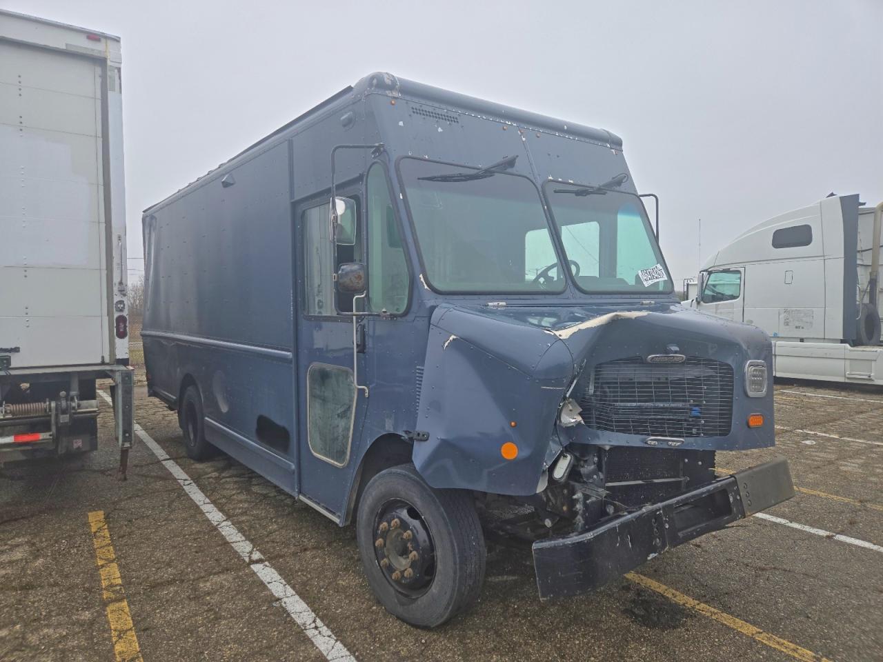 2020 Freightliner MT45G Chassis Delivery Truck