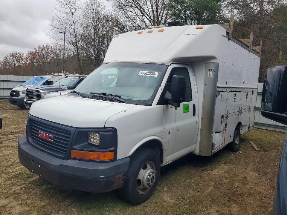 2004 GMC Savana Cutaway G3500