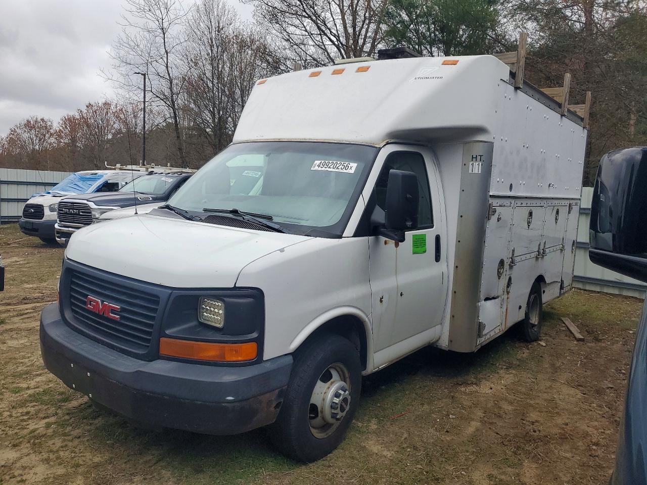 2004 GMC Savana Cutaway G3500