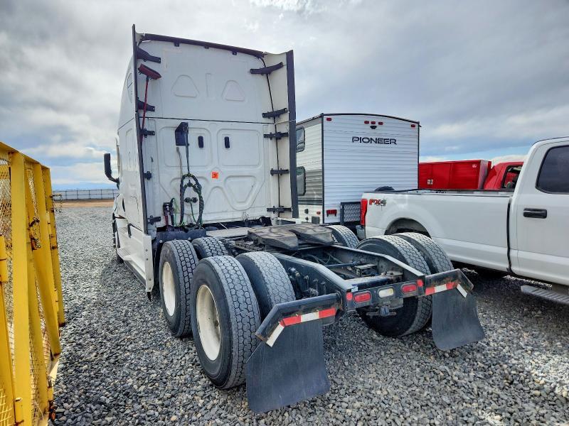 2021 Freigliner 2021 Freightliner Cascadia 126 Semi Truck