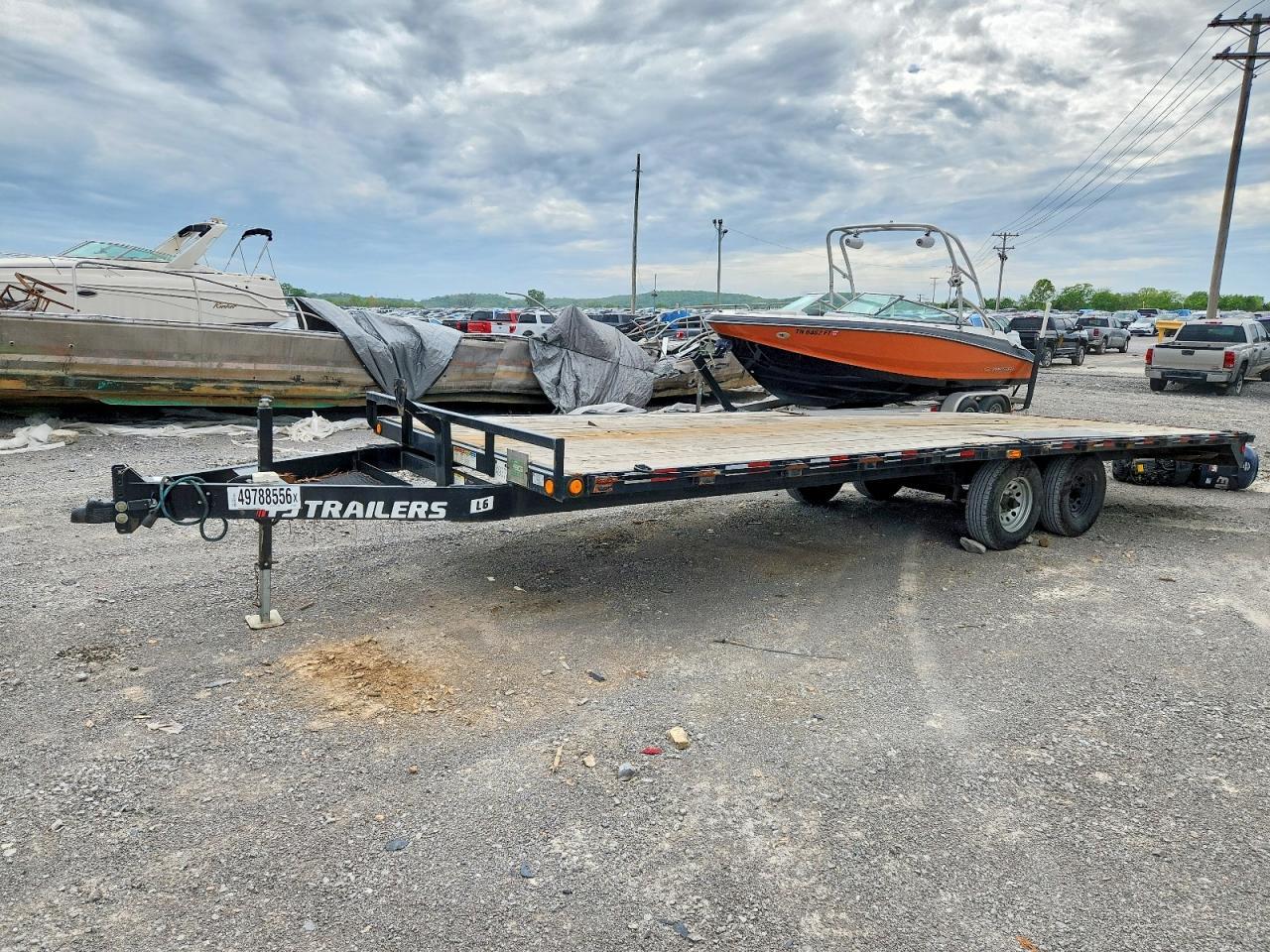 2022 Peterbilt 2022 PJ Equipment Trailer