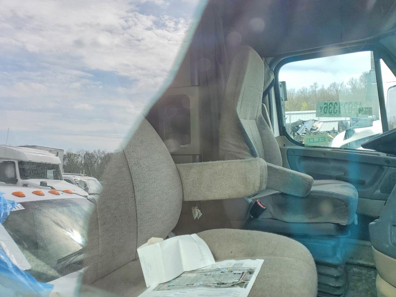 2017 Freightliner Cascadia 125 Semi Truck