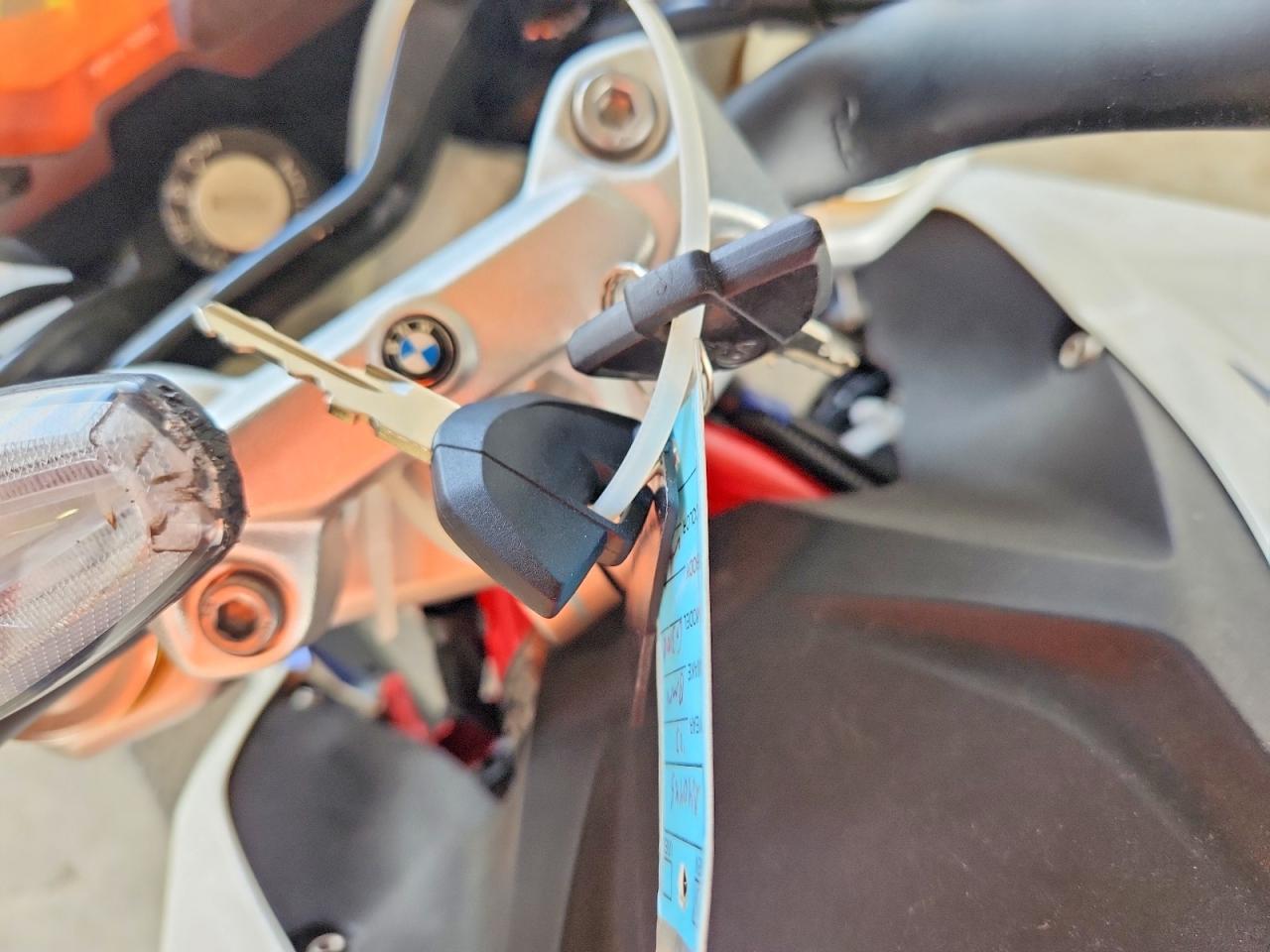 2023 BMW G310 R