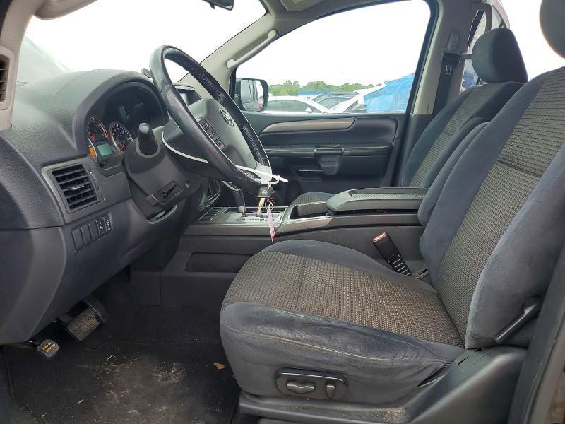 2011 Nissan Armada sv