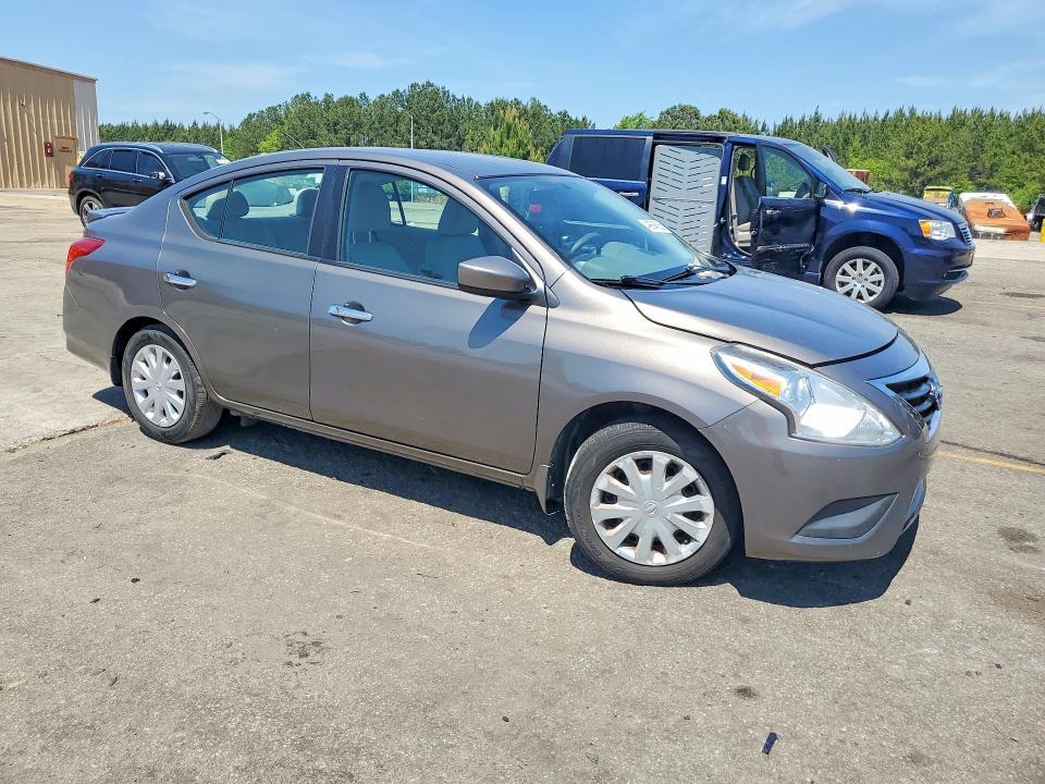 2015 Nissan Versa 1.6 sv
