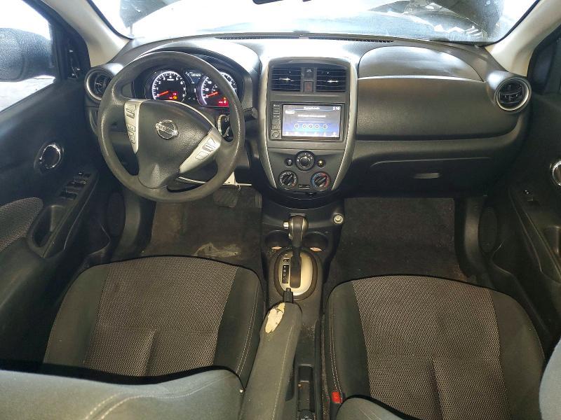 2018 Nissan Versa sv