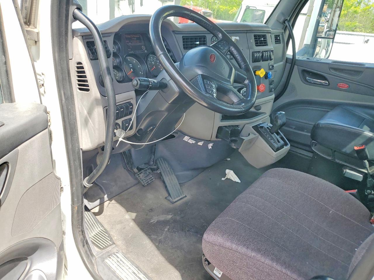 2016 Peterbilt 579