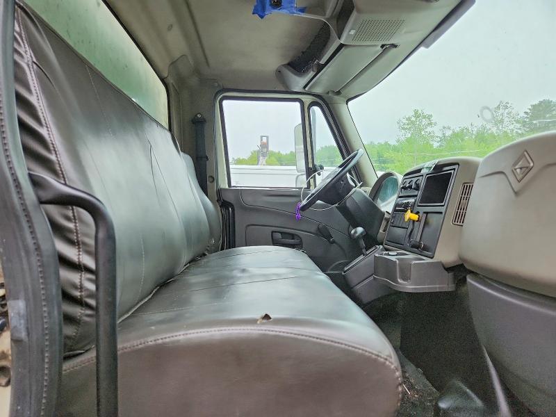 2017 International 4300 BOX Truck