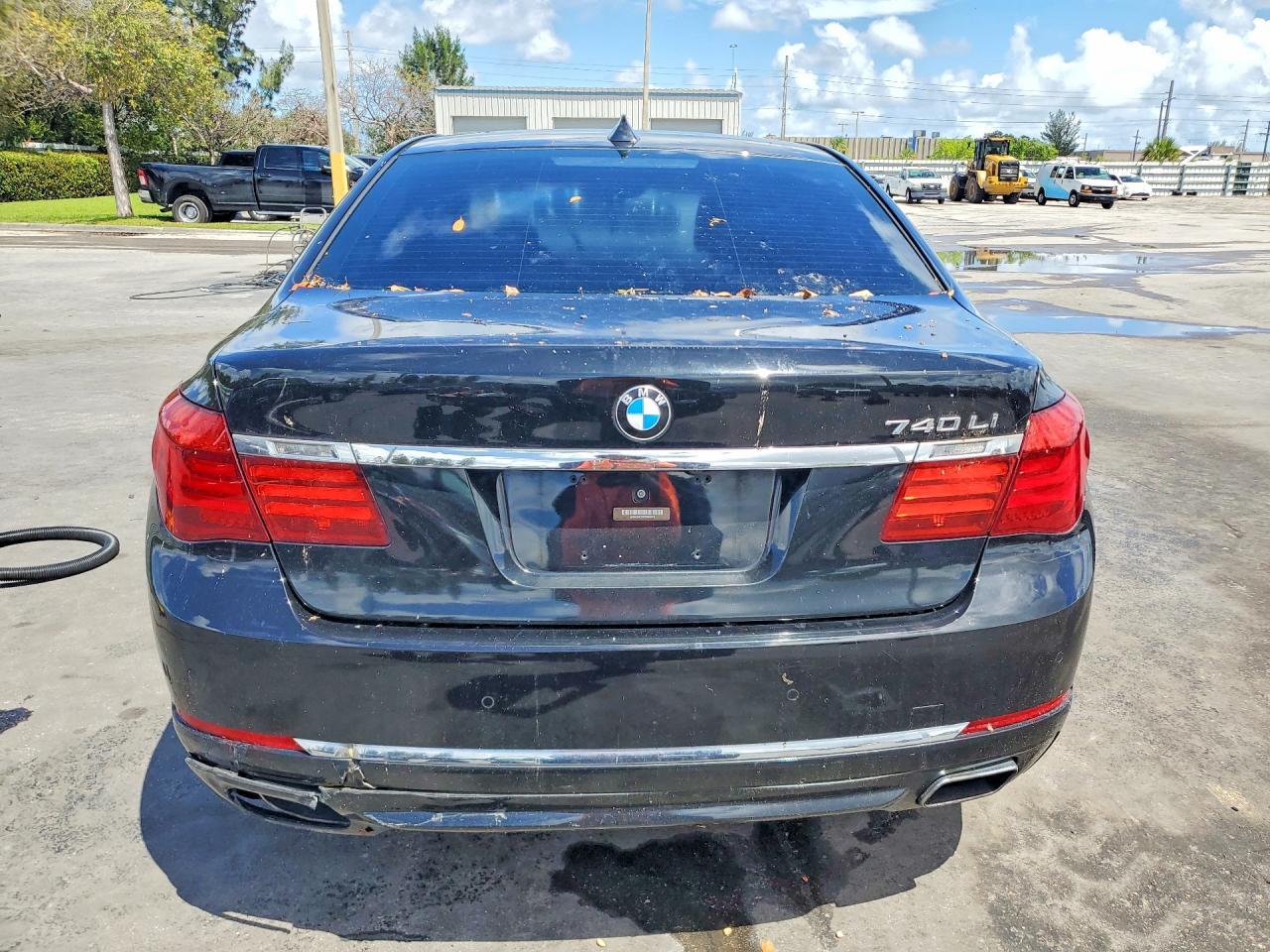 2015 BMW 740 li