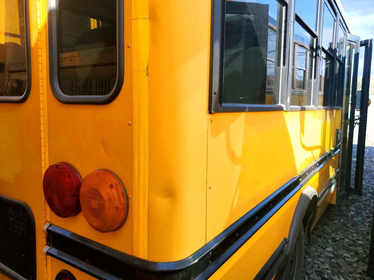 2012 Chevrolet 2012 Collins Bantam G3500-School Bus