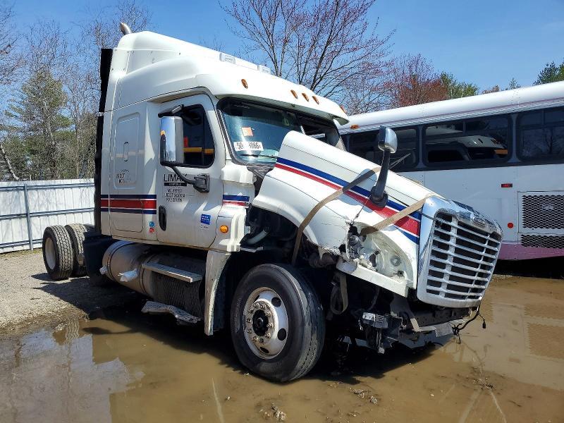 2014 Freigliner 2014 Freightliner Cascadia 125 Semi Truck