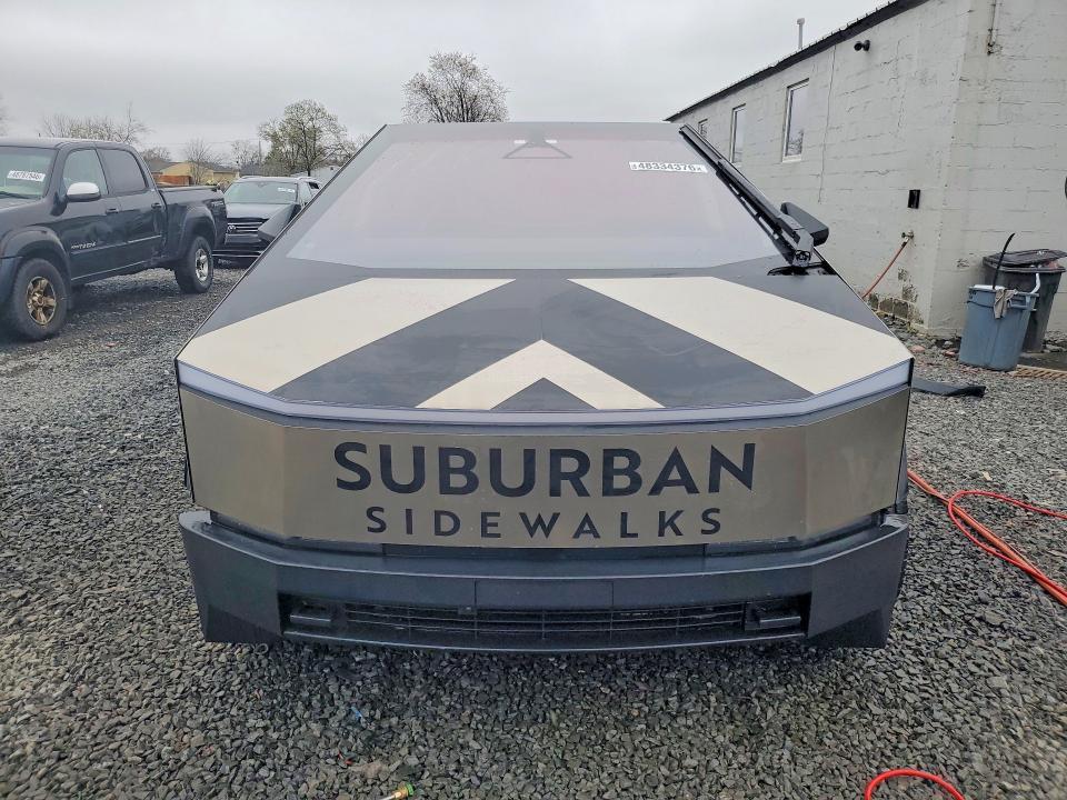 2025 Tesla Cybertruck