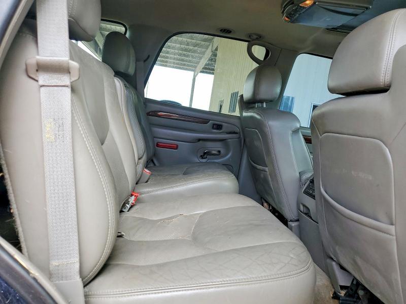 2004 Cadillac Escalade Luxury