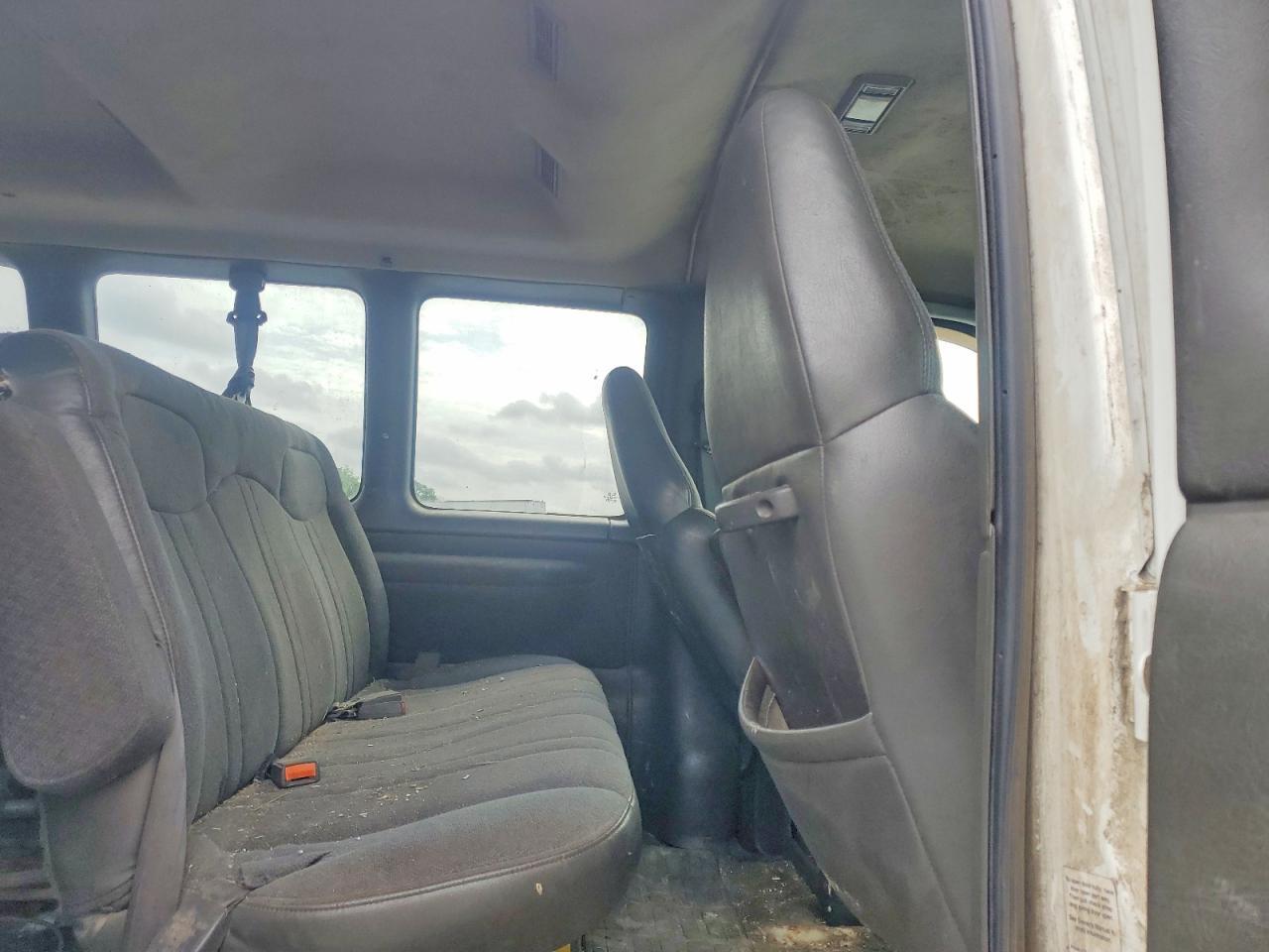 2002 Chevrolet Express G3500