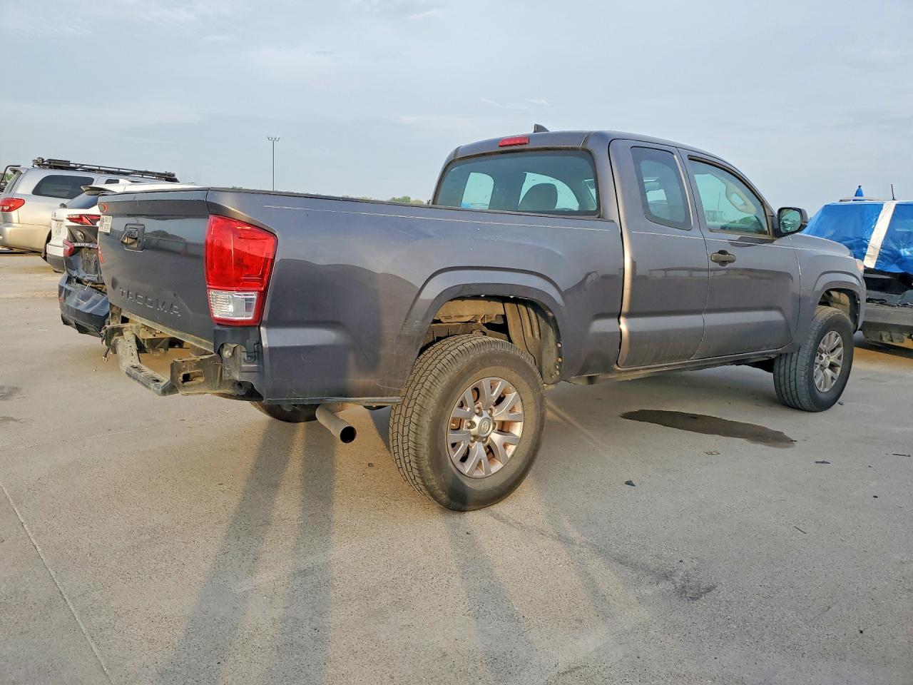 2016 Toyota Tacoma SR