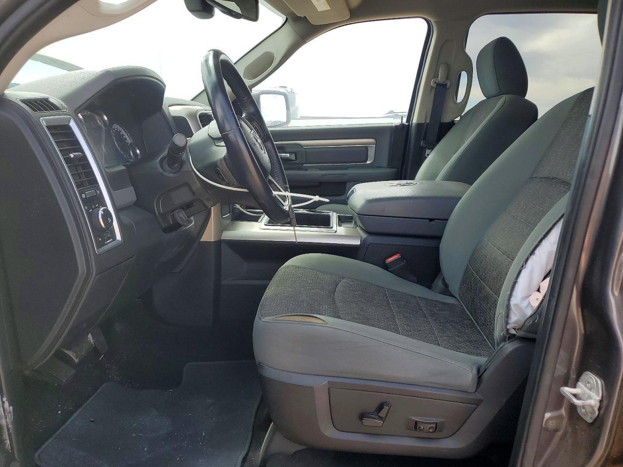 2015 Dodge RAM 1500 SLT